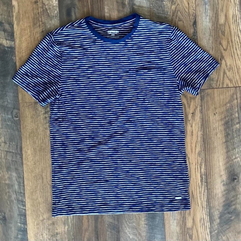 USED Express Striped T-Shirt Men’s Size MEDIUM Navy Blue White Short Sleeve